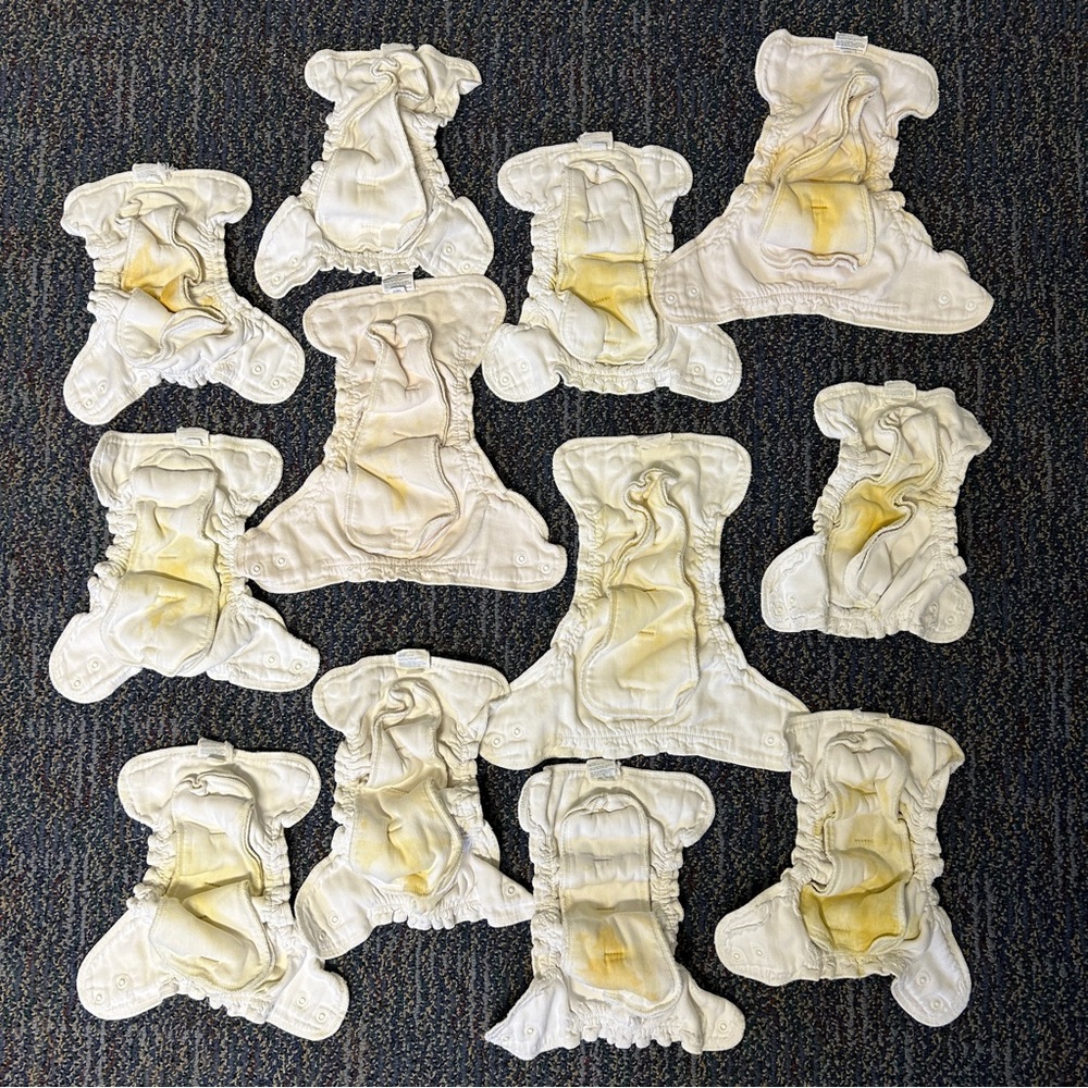 Bundle of Esembly Size 1 Diapers - Picture 5 of 8
